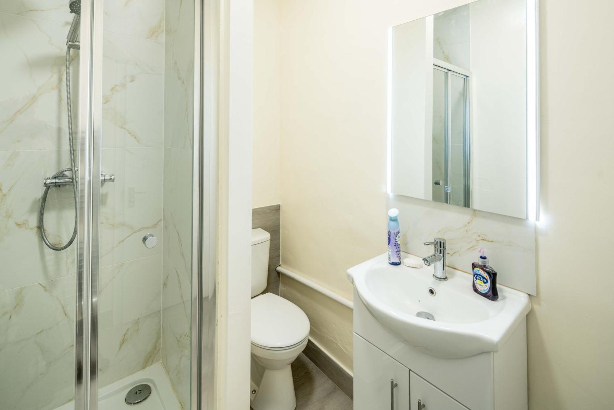 Free Parking, 2 Beds,Close To Train Station Бедфорд Экстерьер фото